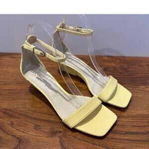 Franco Sarto Sadie Square Toe Ankle Strap Sandals Butter Yellow Size 7 Chic